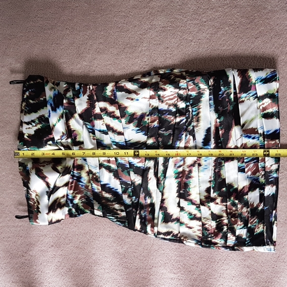 Snap Strapless Abstract Pattern Party Mini Dress - Picture 8 of 8